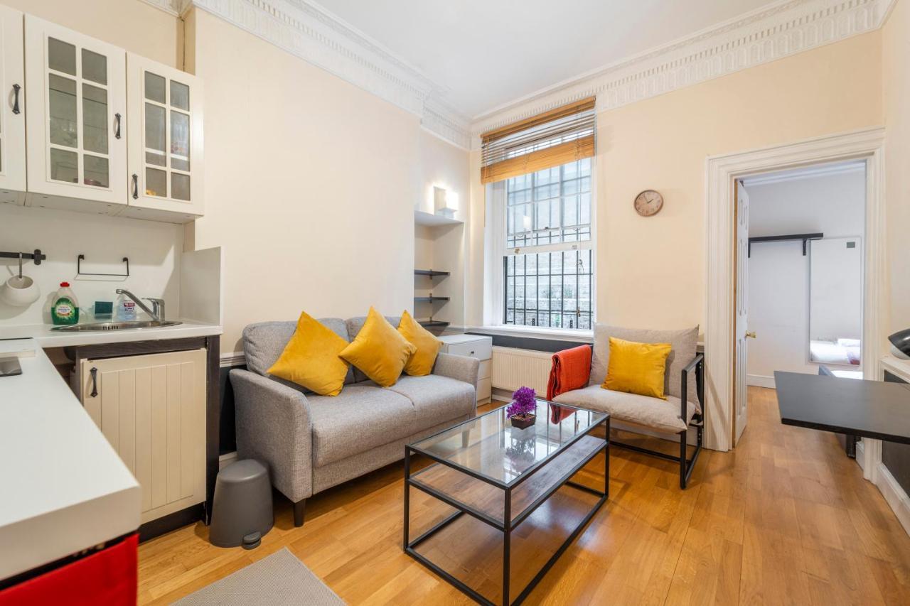 Luxury 3 Bedroom Flat Trafalgar Square, Embankment, Waterloo * Londra